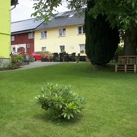 Apartment Familienspass In Lichtenhain, Cleaning Included